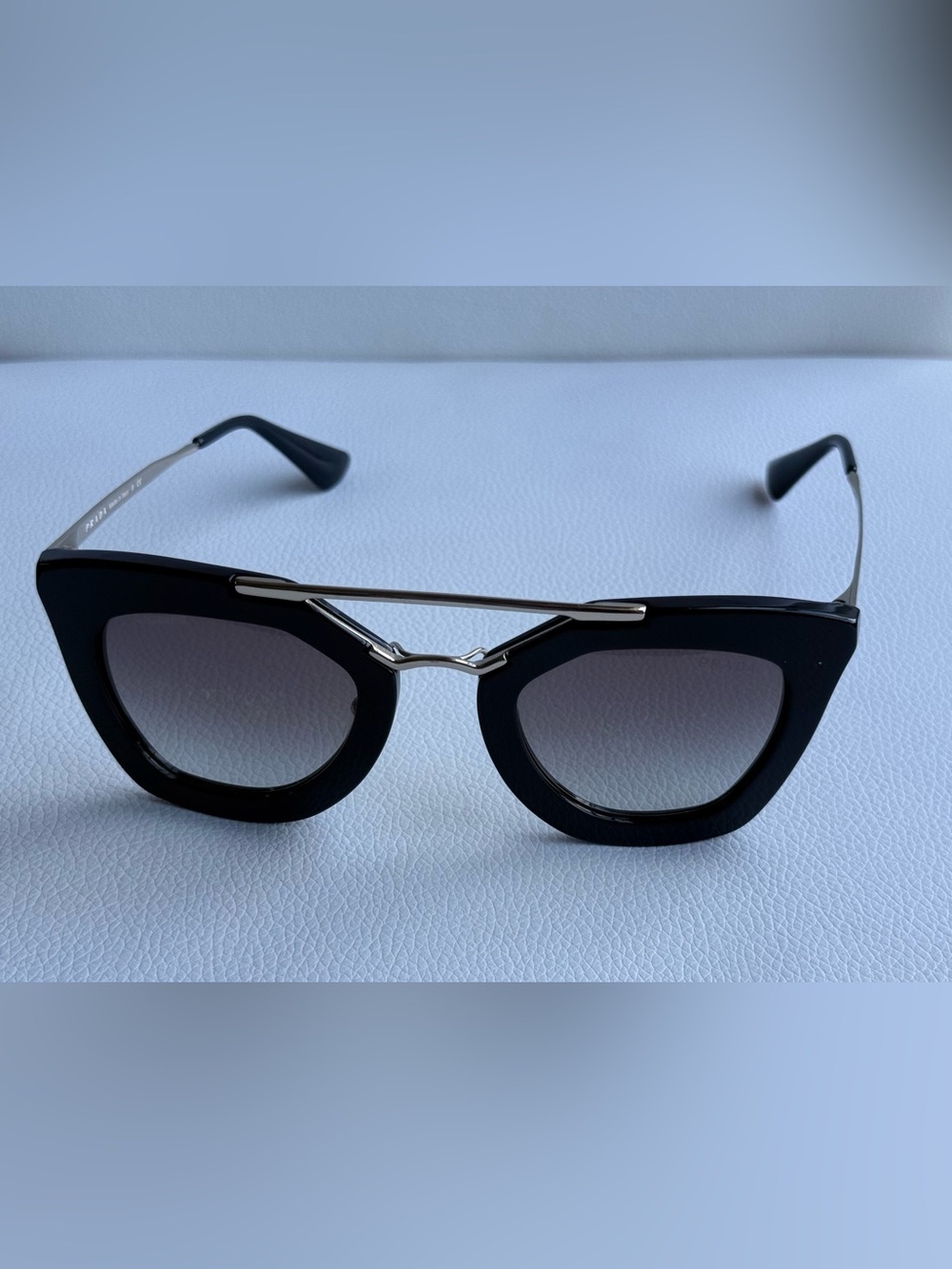 Prada SPR 09Q Cinema Sunglasses Black Gold Cat Eye 1AB-0A7 Made in Italy - Picture 3 of 10
